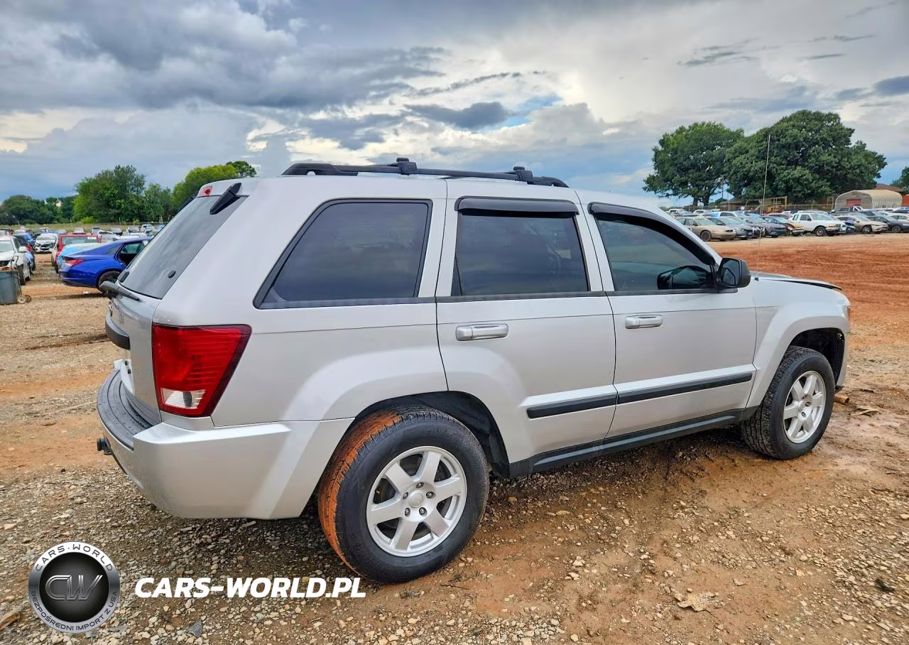 2009 Jeep Grand Cherokee Laredo VIN:1J8GS48K89C539024 - 3
