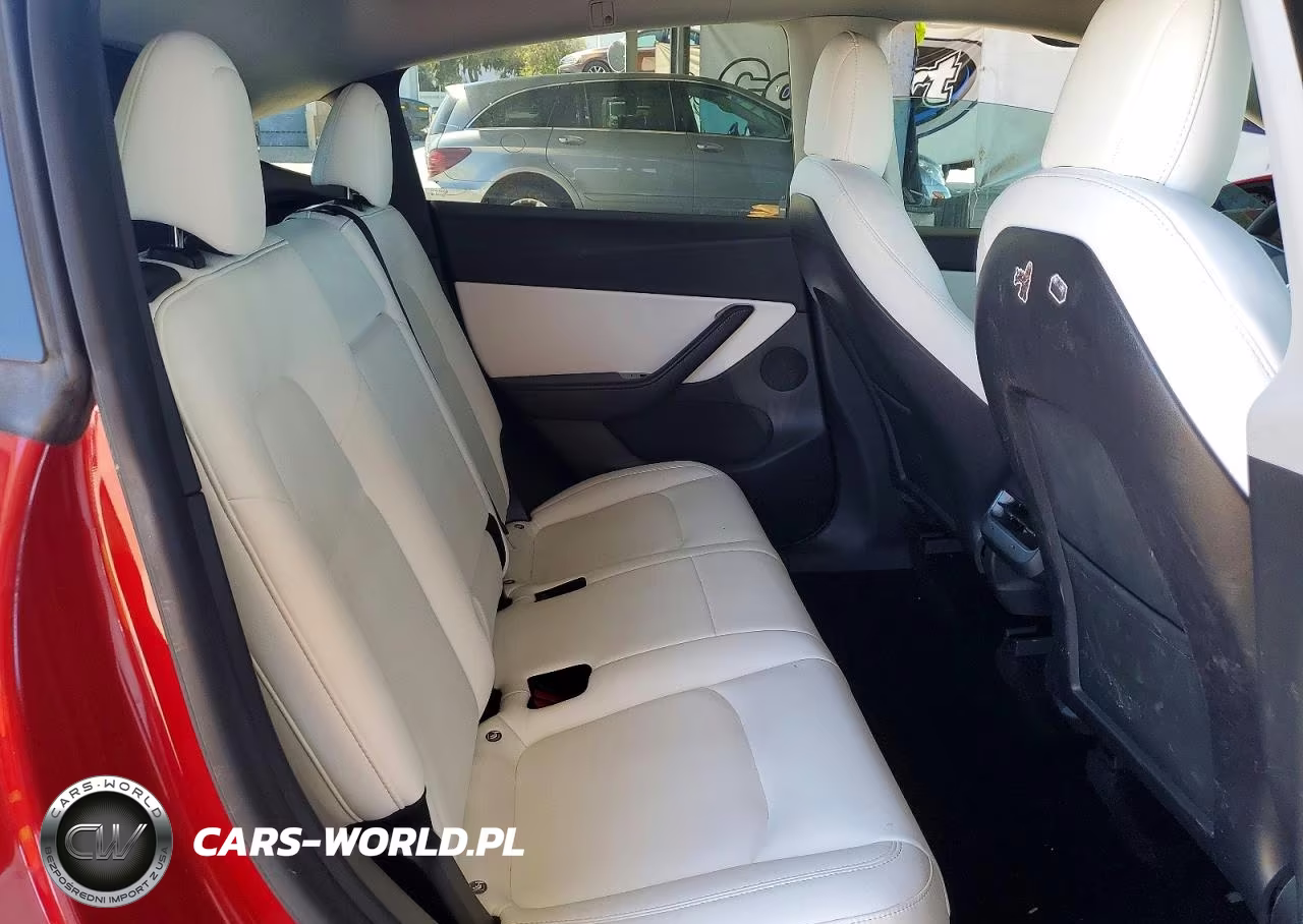 2021 Tesla Model Y VIN:5YJYGDEF7MF095893 - 10