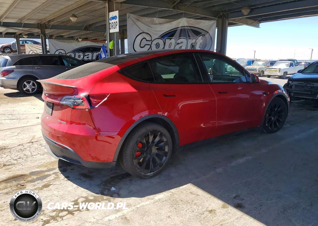 2021 Tesla Model Y VIN:5YJYGDEF7MF095893 - 3