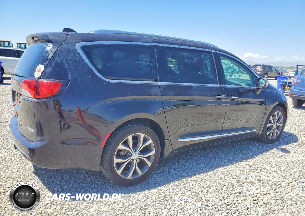 2017 Chrysler Pacifica Limited VIN:2C4RC1GG0HR525746 - 3