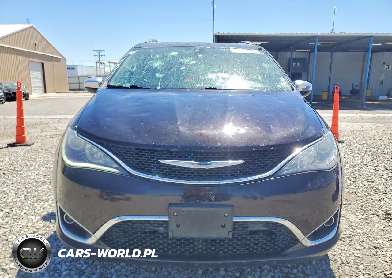 2017 Chrysler Pacifica Limited VIN:2C4RC1GG0HR525746 - 5