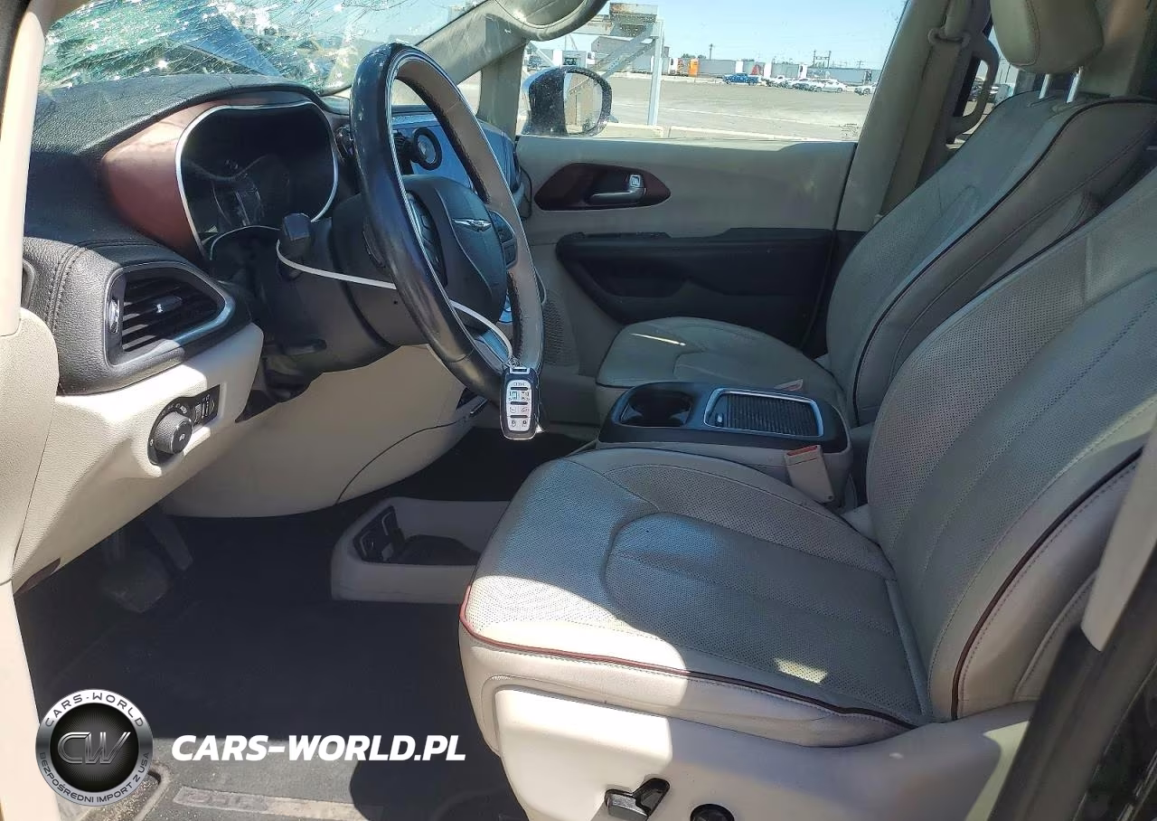 2017 Chrysler Pacifica Limited VIN:2C4RC1GG0HR525746 - 7