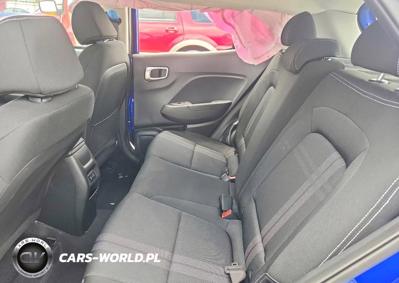 2026 Hyundai Venue Sel VIN:KMHRC8A36TU423664 - 11
