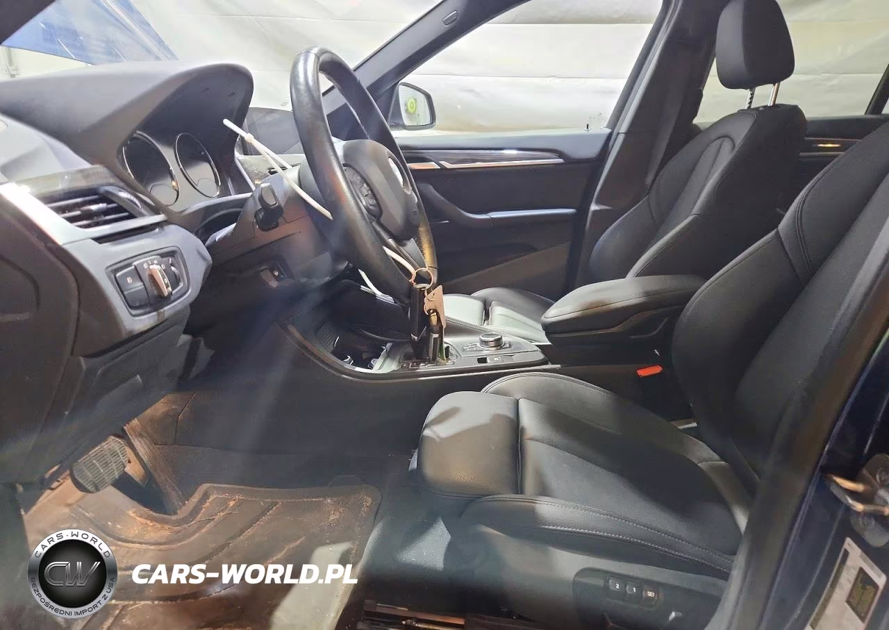 2018 BMW X1 xDrive28I VIN:WBXHT3C34J3H33451 - 7