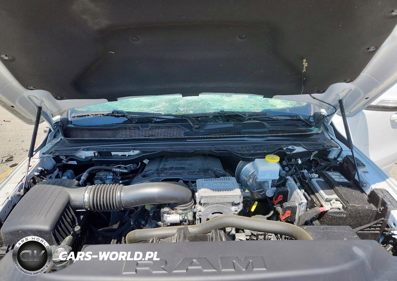 2022 Ram 1500 Laramie VIN:1C6SRFJT9NN428550 - 11