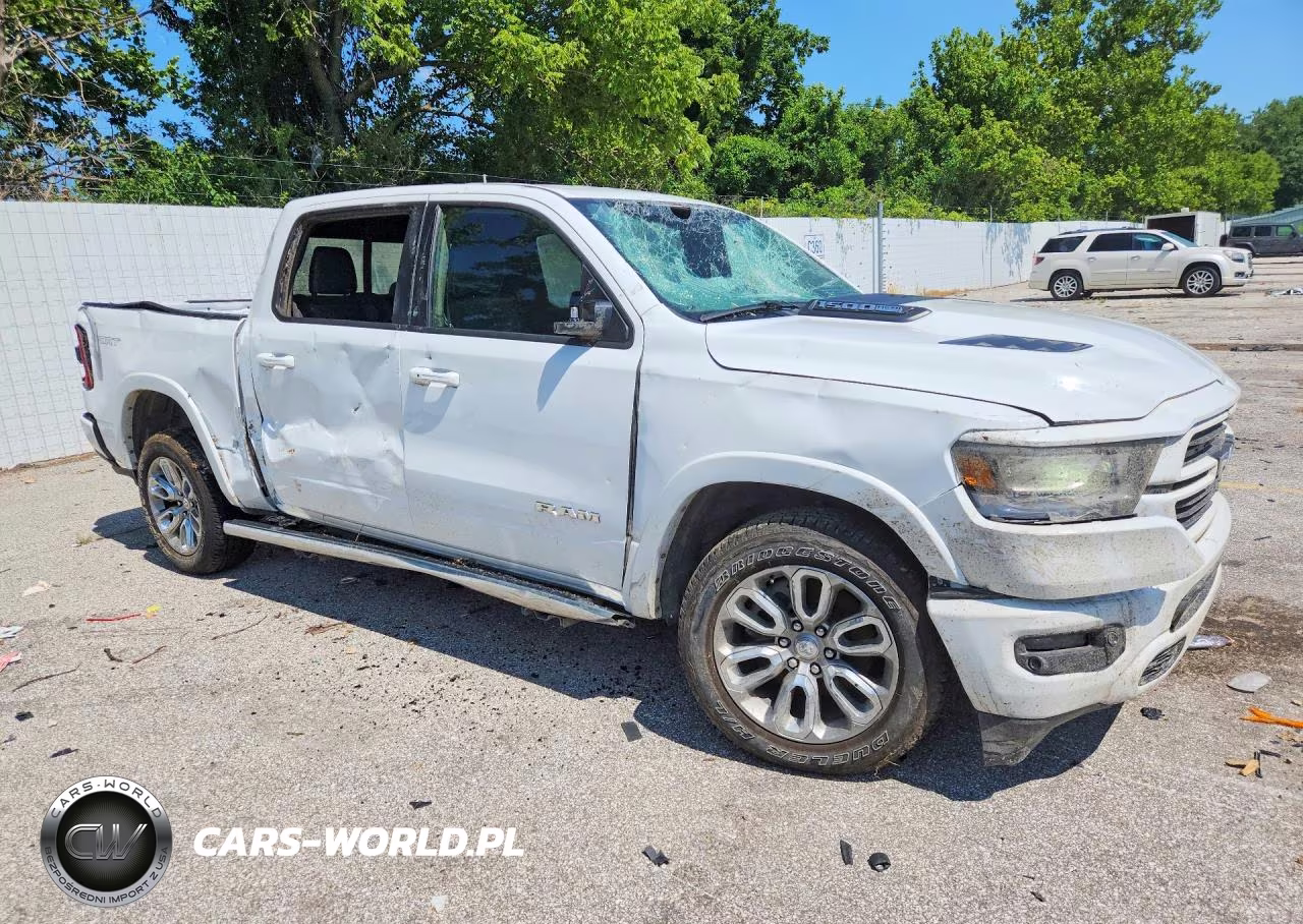 2022 Ram 1500 Laramie VIN:1C6SRFJT9NN428550 - 4