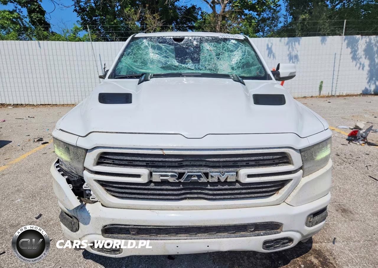 2022 Ram 1500 Laramie VIN:1C6SRFJT9NN428550 - 5