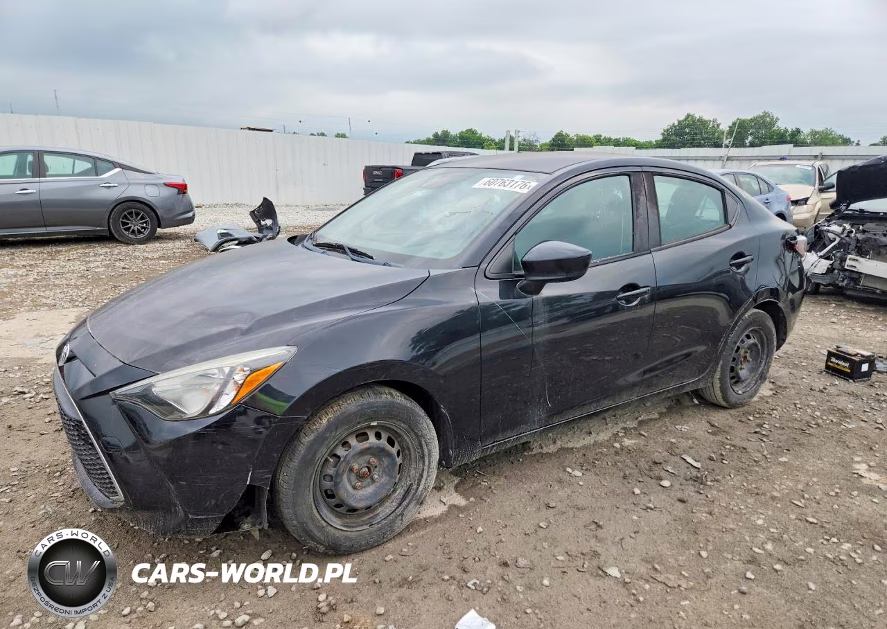 2019 Toyota Yaris L – zdjęcie 1 z 13