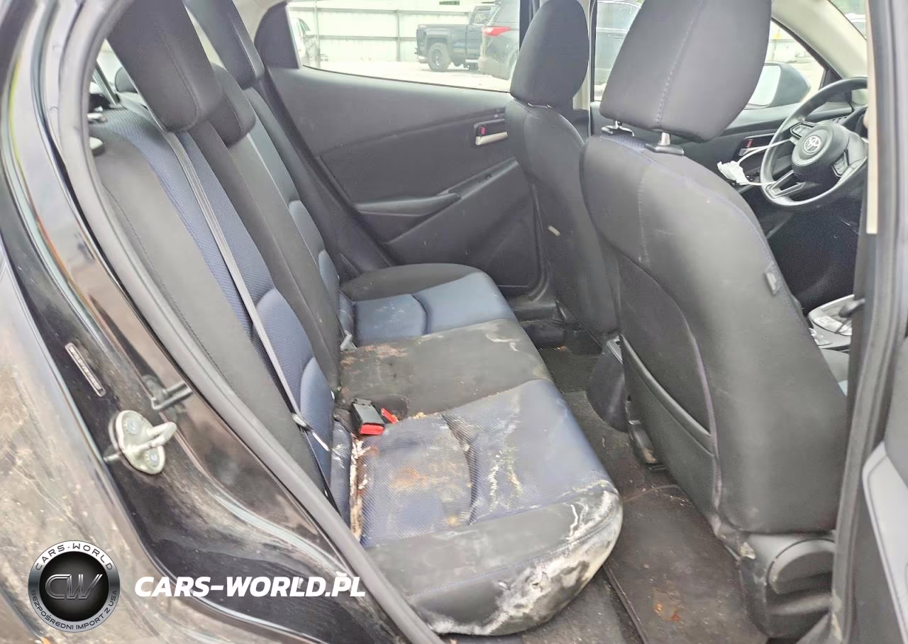 2019 Toyota Yaris L VIN:3MYDLBYV1KY516107 - 10