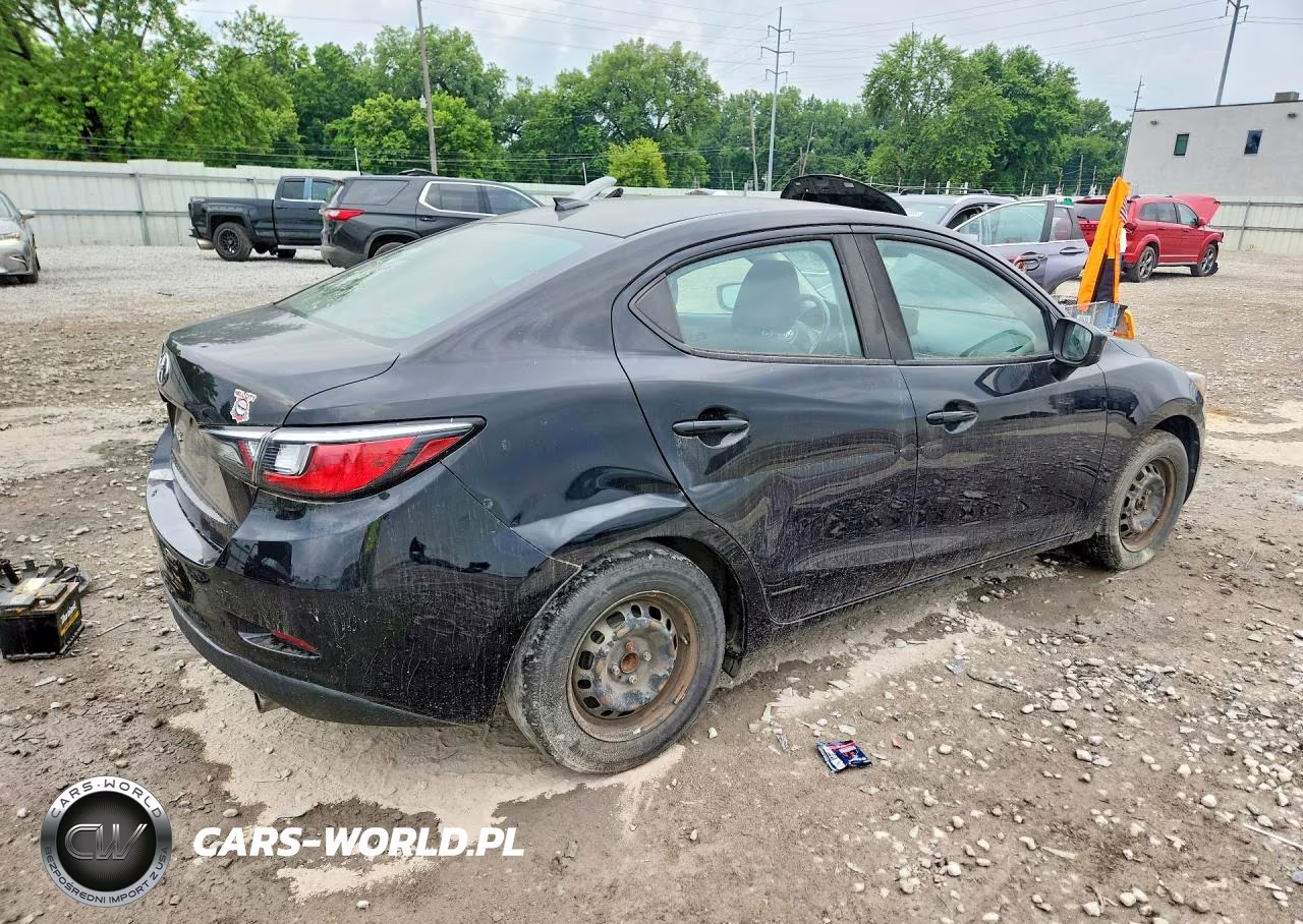 2019 Toyota Yaris L VIN:3MYDLBYV1KY516107 - 3