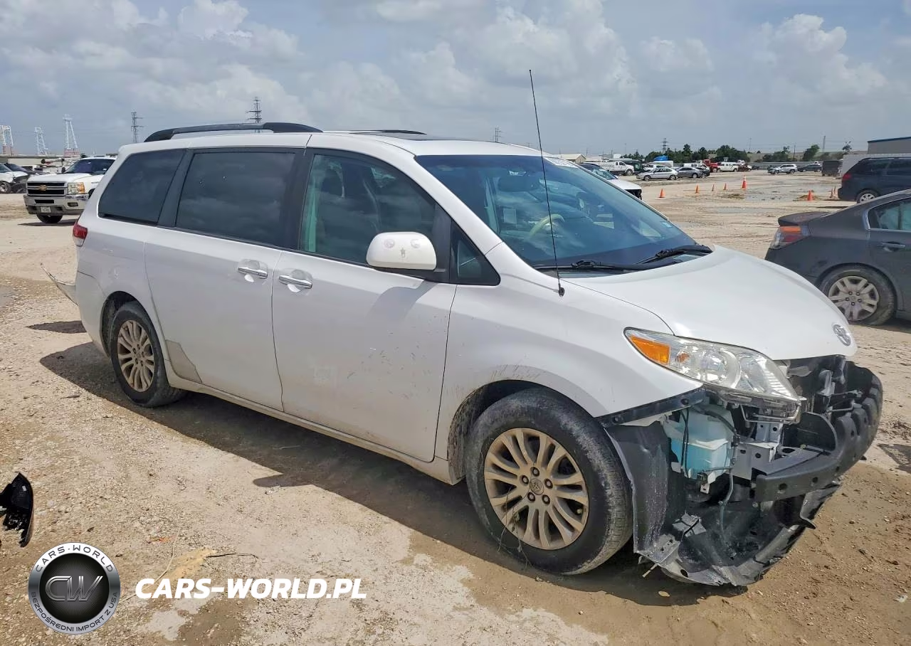 2014 Toyota Sienna Xle 8-Passenger VIN:5TDYK3DC8ES445285 - 4