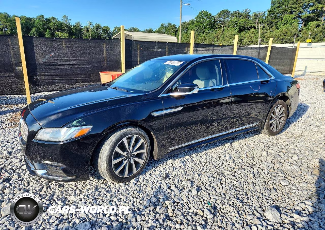 2017 Lincoln Continental Premiere