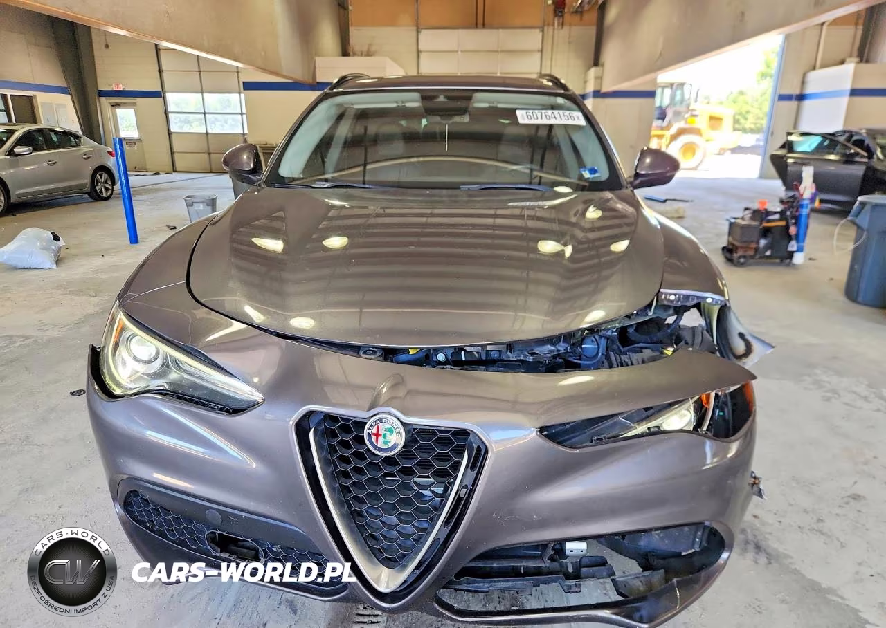 2018 Alfa Romeo Stelvio Sport VIN:ZASFAKPN5J7B68561 - 5