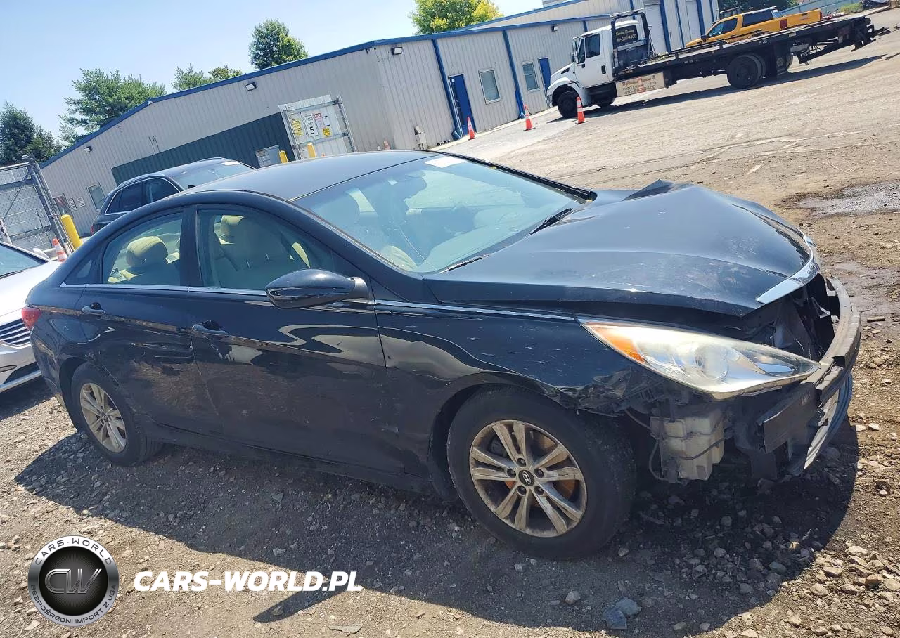 2012 Hyundai Sonata Gls VIN:5NPEB4AC7CH380008 - 4