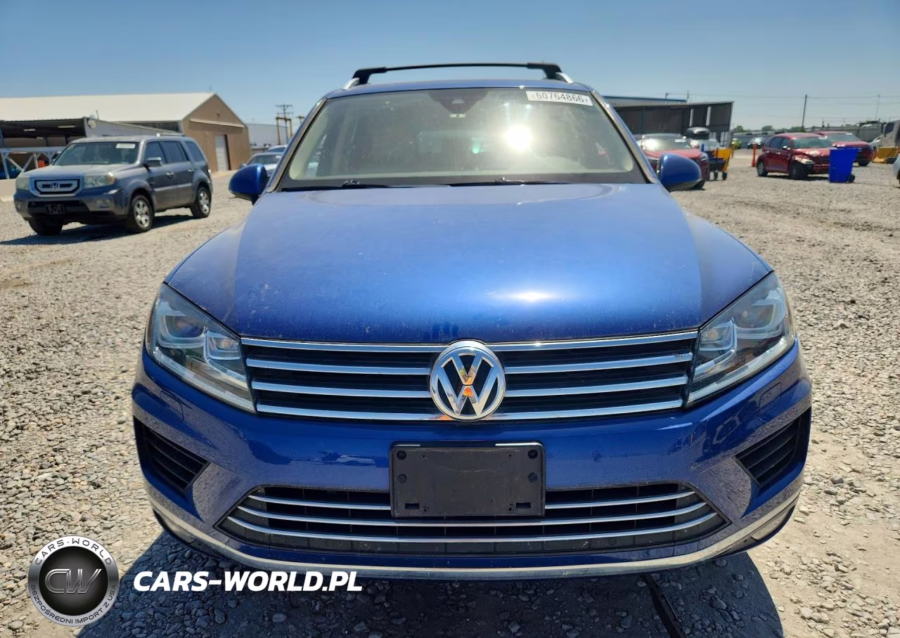 2016 Volkswagen Touareg Sport VIN:WVGEF9BP2GD010093 - 5