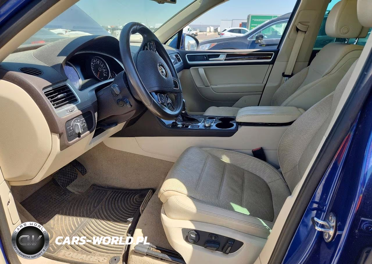 2016 Volkswagen Touareg Sport VIN:WVGEF9BP2GD010093 - 7