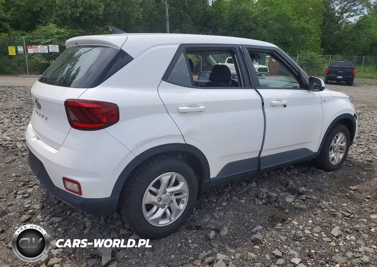 2021 Hyundai Venue Se VIN:KMHRB8A32MU066567 - 3