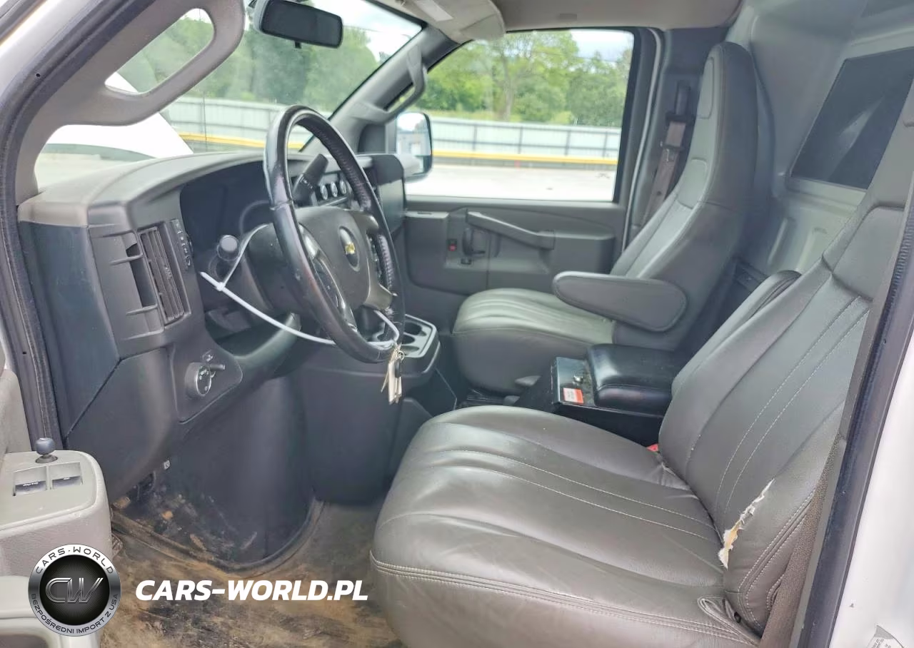 2019 Chevrolet Express G2500 VIN:1GCWGAFG3K1199591 - 7