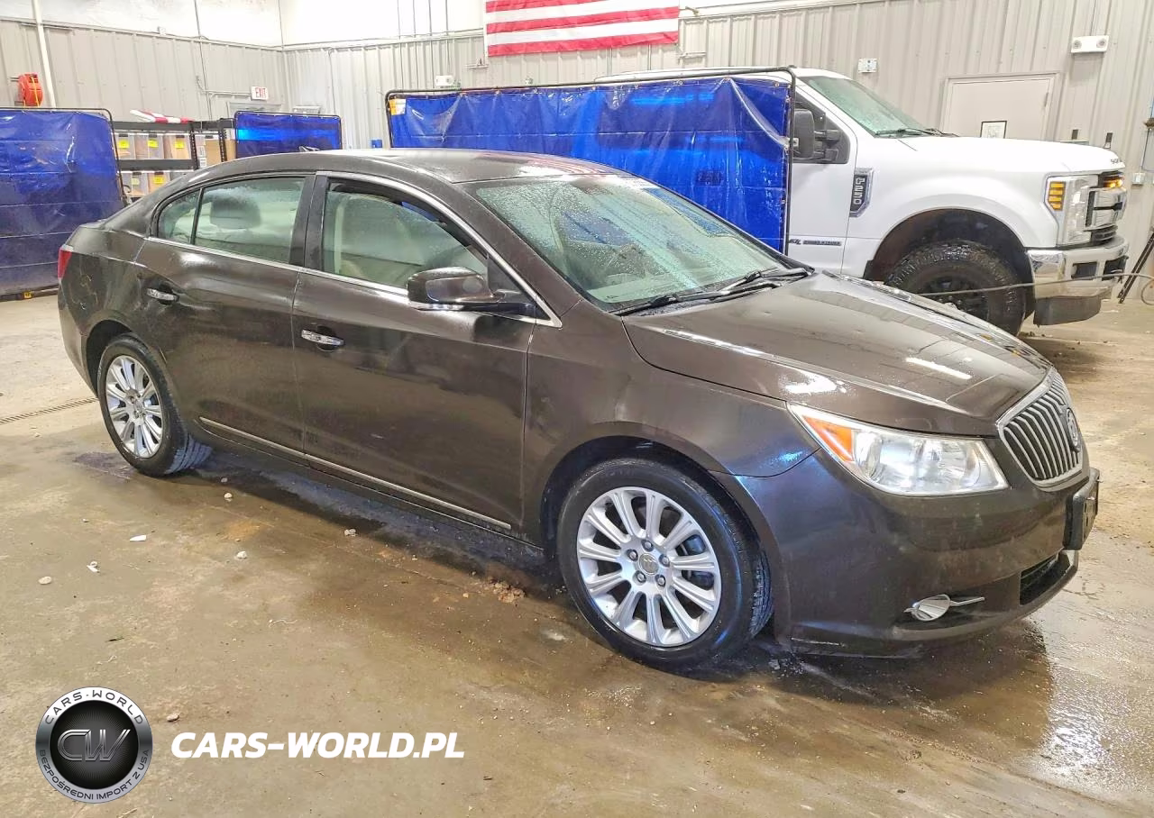 2013 Buick Lacrosse Premium VIN:1G4GF5E33DF183101 - 4