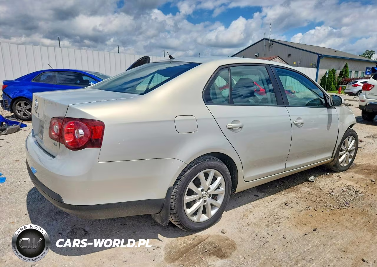 2010 Volkswagen Jetta Se VIN:3VWRX7AJ8AM115962 - 3