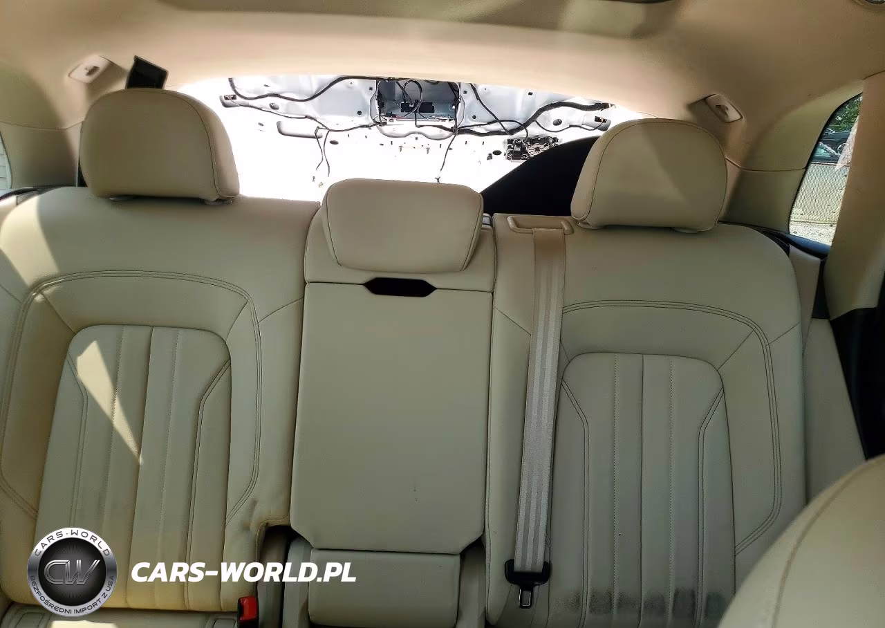 2021 Audi Q5 Premium VIN:WA1AAAFY0M2117943 - 10