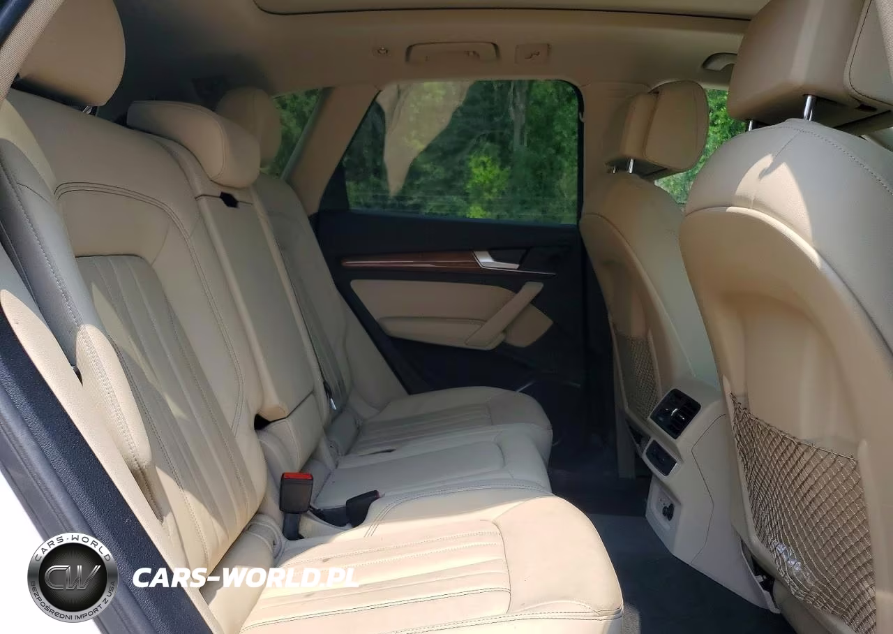 2021 Audi Q5 Premium VIN:WA1AAAFY0M2117943 - 11