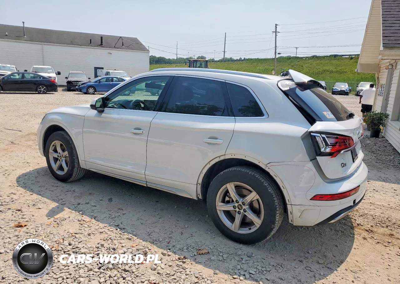 2021 Audi Q5 Premium VIN:WA1AAAFY0M2117943 - 2