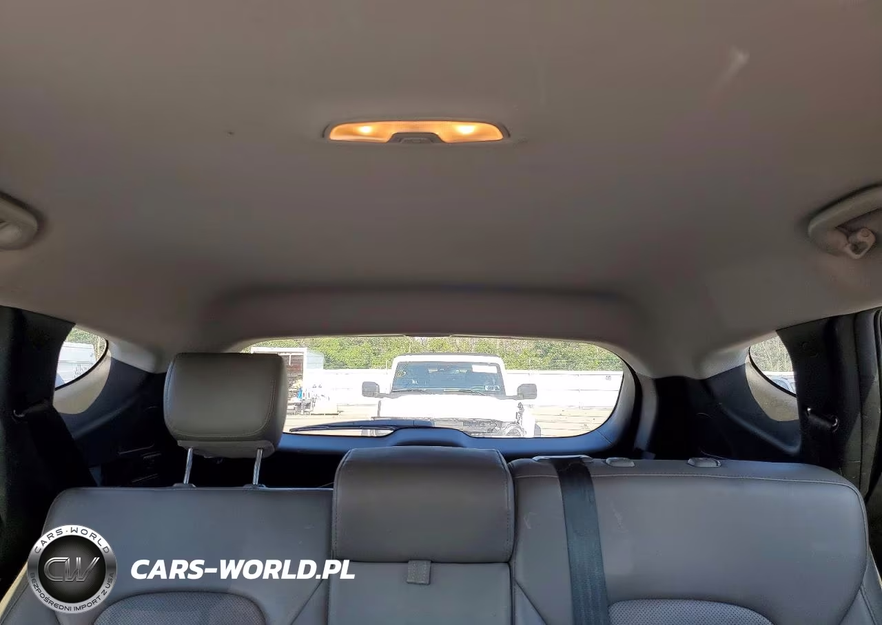 2018 Hyundai Santa Fe Sport 2.4L VIN:5XYZUDLB8JG541714 - 10