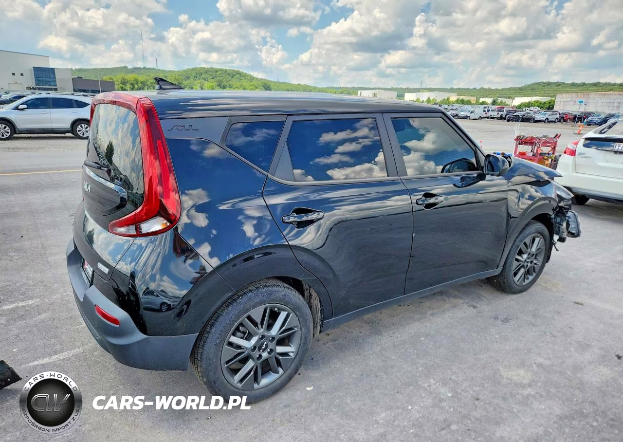 2022 Kia Soul Ex VIN:KNDJ33AU9N7153683 - 3