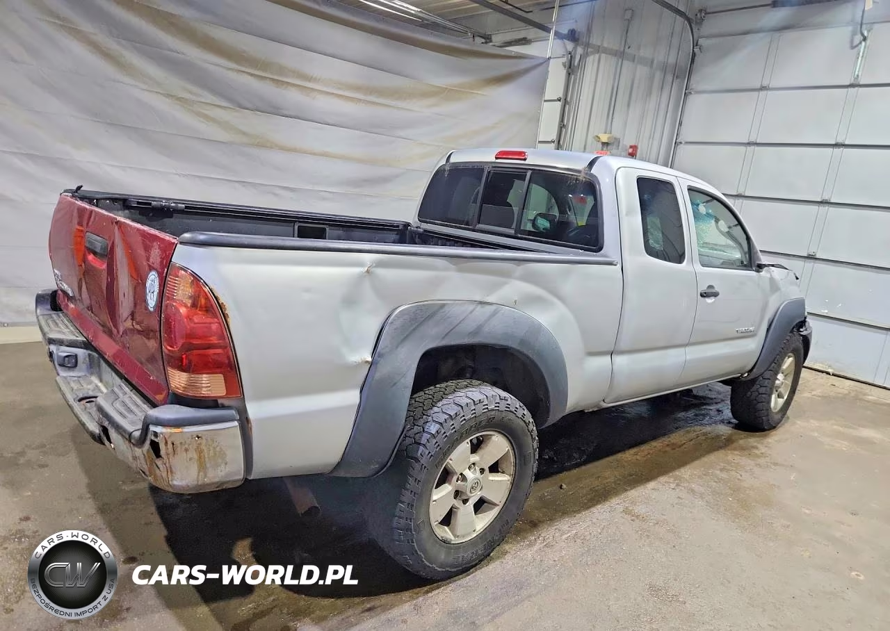 2005 Toyota Tacoma Access Cab VIN:5TEUX42N55Z132904 - 3