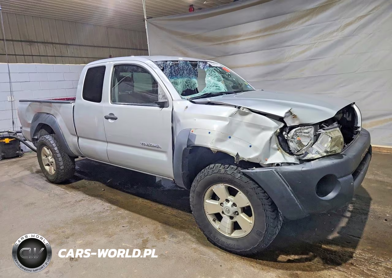 2005 Toyota Tacoma Access Cab VIN:5TEUX42N55Z132904 - 4