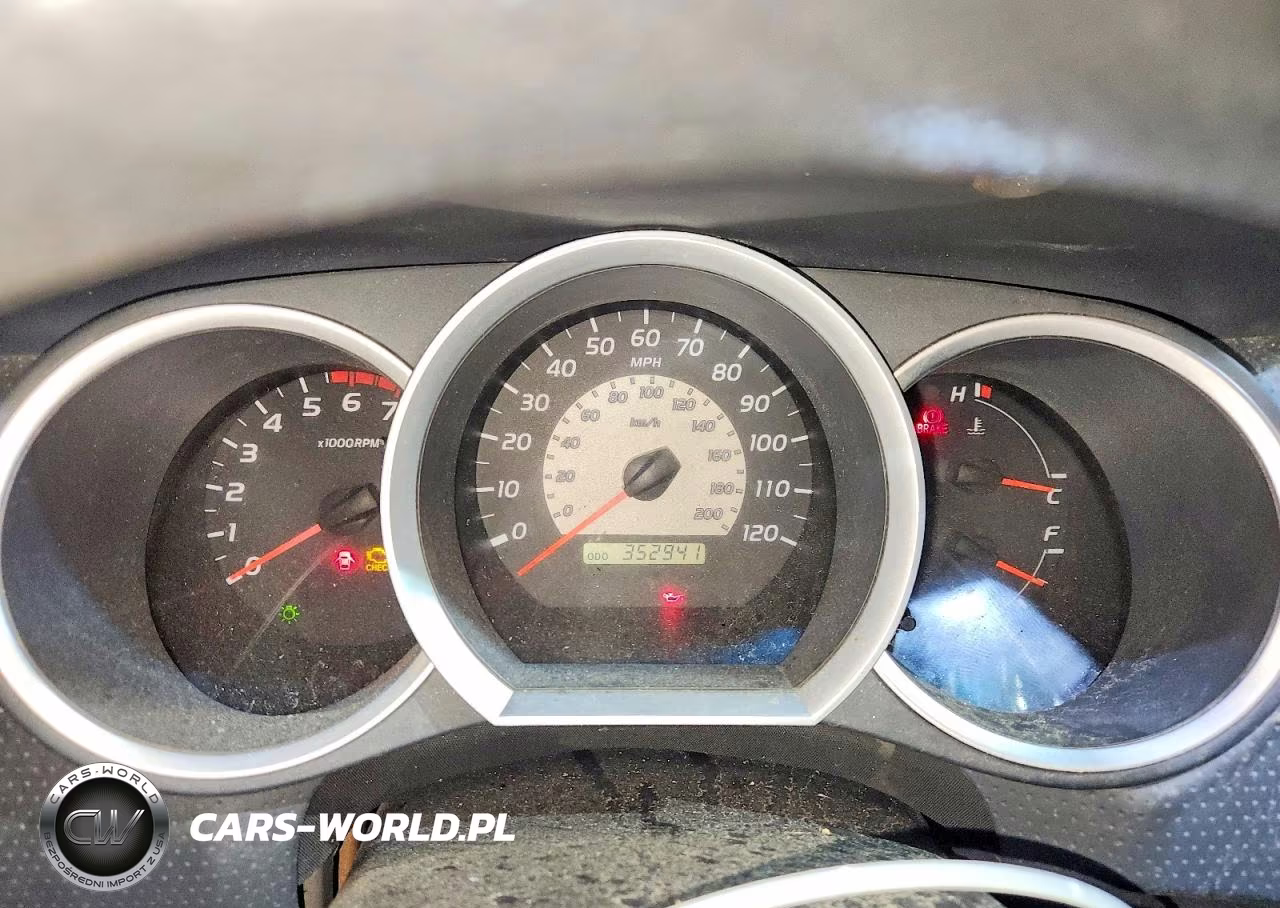 2005 Toyota Tacoma Access Cab VIN:5TEUX42N55Z132904 - 9