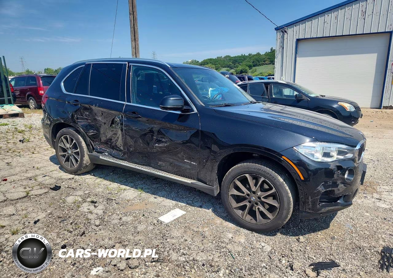 2017 BMW X5 xDrive35I VIN:5UXKR0C5XH0V65064 - 4