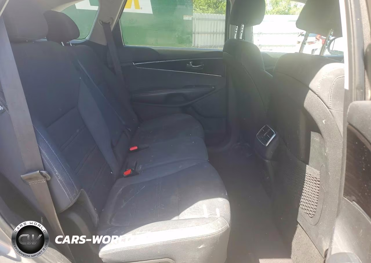 2019 Kia Sorento Lx VIN:5XYPG4A36KG453935 - 11