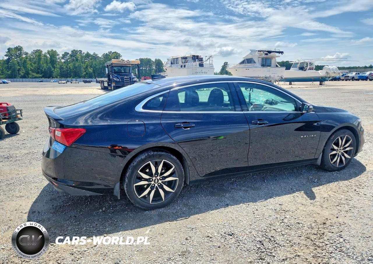 2018 Chevrolet Malibu VIN:1G1ZD5ST8JF216119 - 3