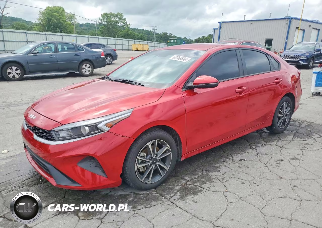 2023 Kia Forte Lxs – zdjęcie 1 z 12