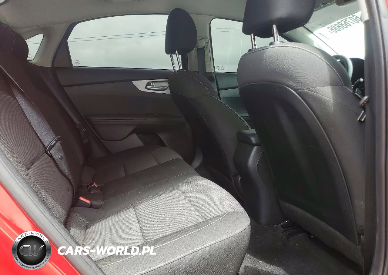 2023 Kia Forte Lxs VIN:3KPF24AD7PE562301 - 10