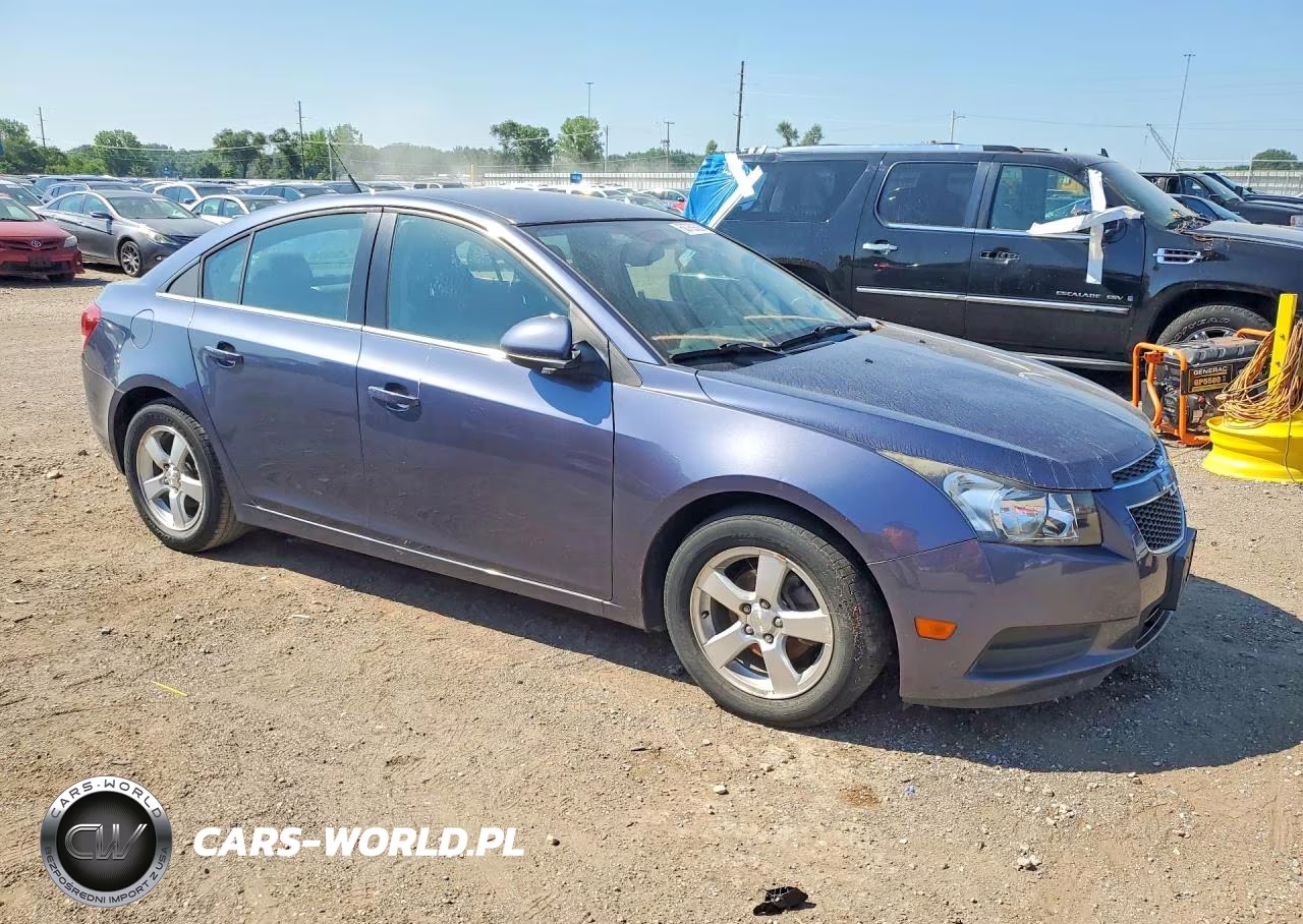 2014 Chevrolet Cruze Lt VIN:1G1PC5SB0E7194277 - 4
