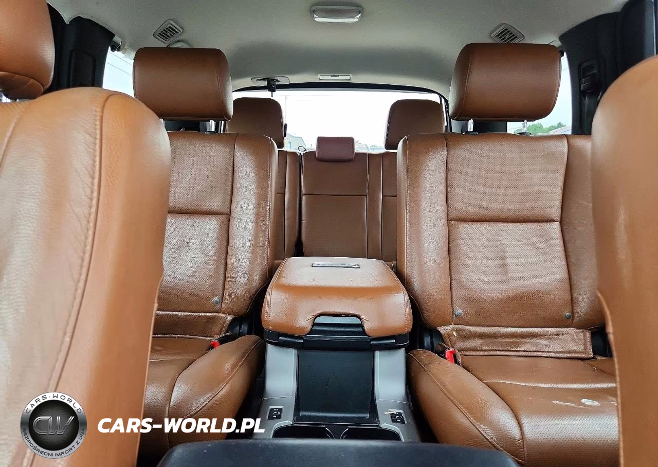 2012 Toyota Sequoia Platinum VIN:5TDDW5G14CS069562 - 10