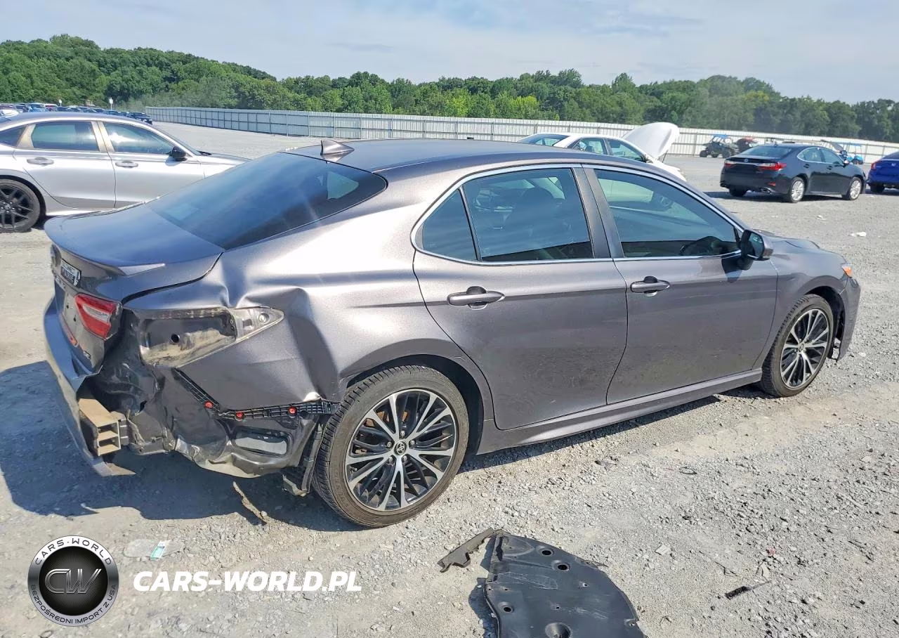 2020 Toyota Camry Se VIN:4T1G11AK8LU510722 - 3