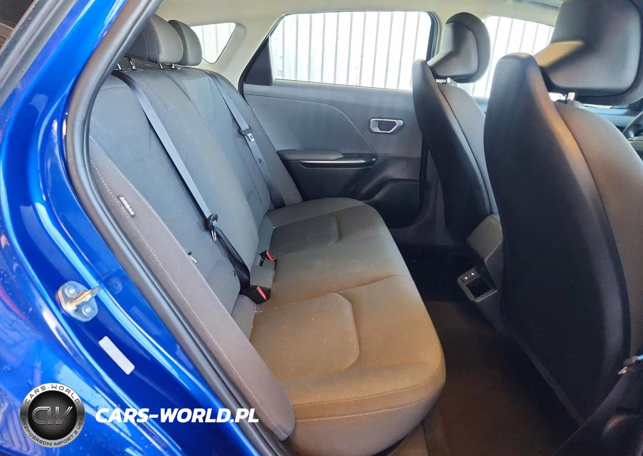 2025 Kia K4 Lxs VIN:3KPFT4DE3SE066194 - 10