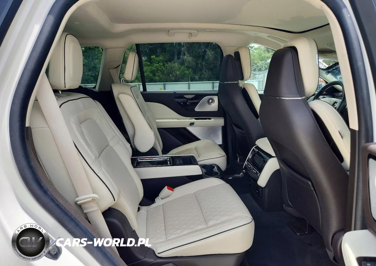 2023 Lincoln Aviator Black Label VIN:5LM5J9XC1PGL14614 - 11