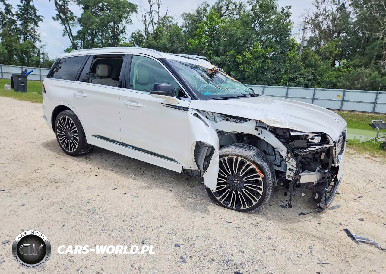 2023 Lincoln Aviator Black Label VIN:5LM5J9XC1PGL14614 - 4