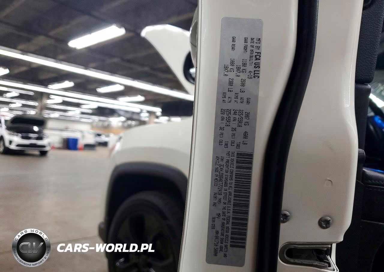 2019 Jeep Compass Latitude VIN:3C4NJDBB4KT772418 - 13