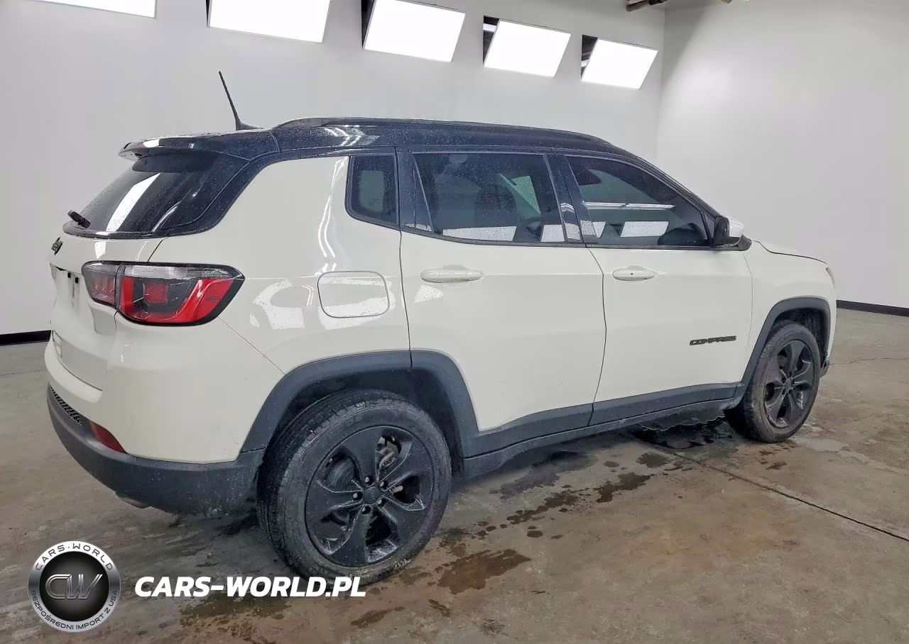 2019 Jeep Compass Latitude VIN:3C4NJDBB4KT772418 - 3