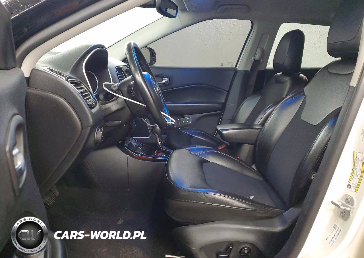 2019 Jeep Compass Latitude VIN:3C4NJDBB4KT772418 - 7