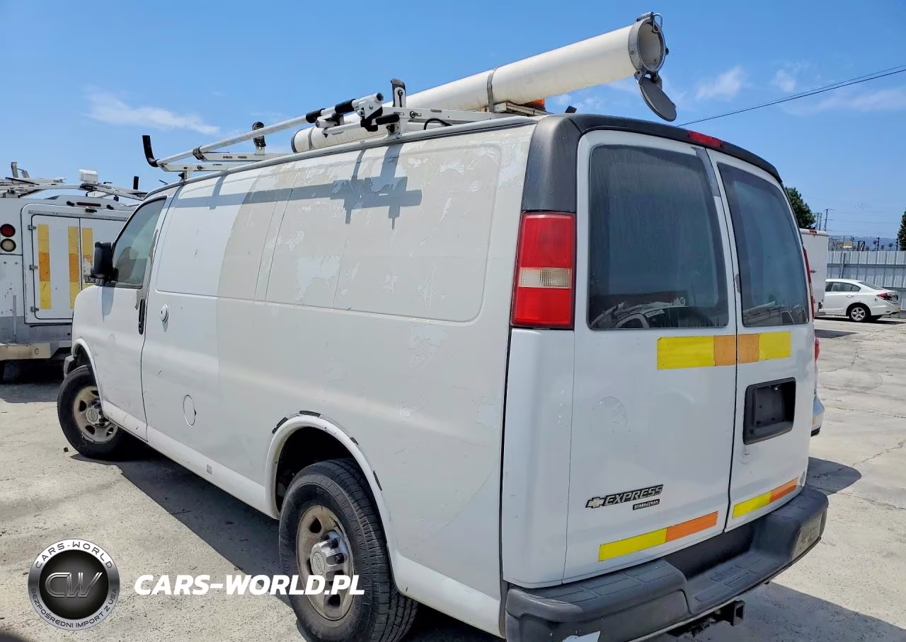 2011 Chevrolet Express G2500 VIN:1GCWGFCB8B1129543 - 2