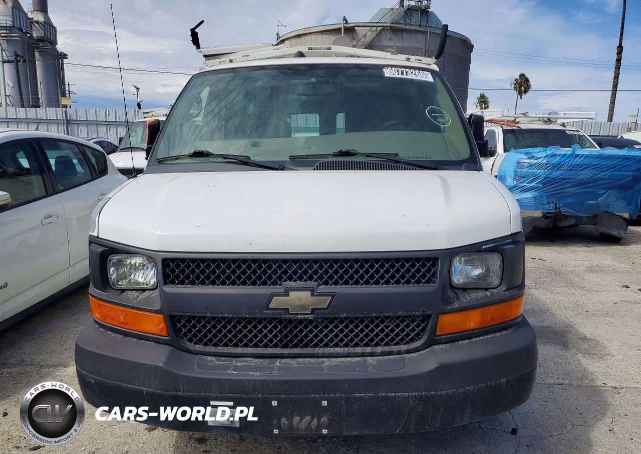 2011 Chevrolet Express G2500 VIN:1GCWGFCB8B1129543 - 5