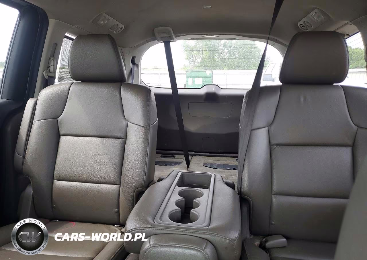 2014 Honda Odyssey Touring VIN:5FNRL5H98EB135413 - 10