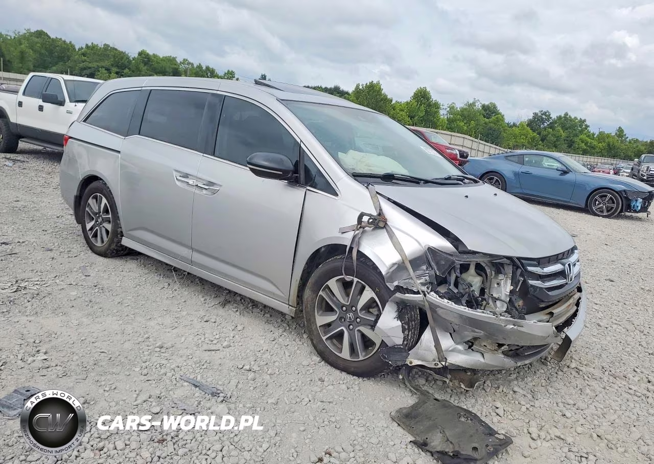 2014 Honda Odyssey Touring VIN:5FNRL5H98EB135413 - 4